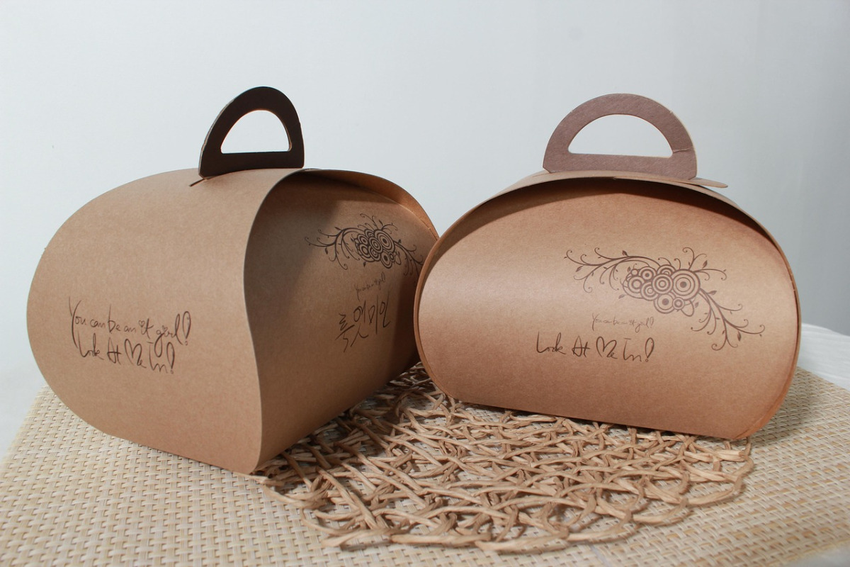 ecommerce packing station boxes